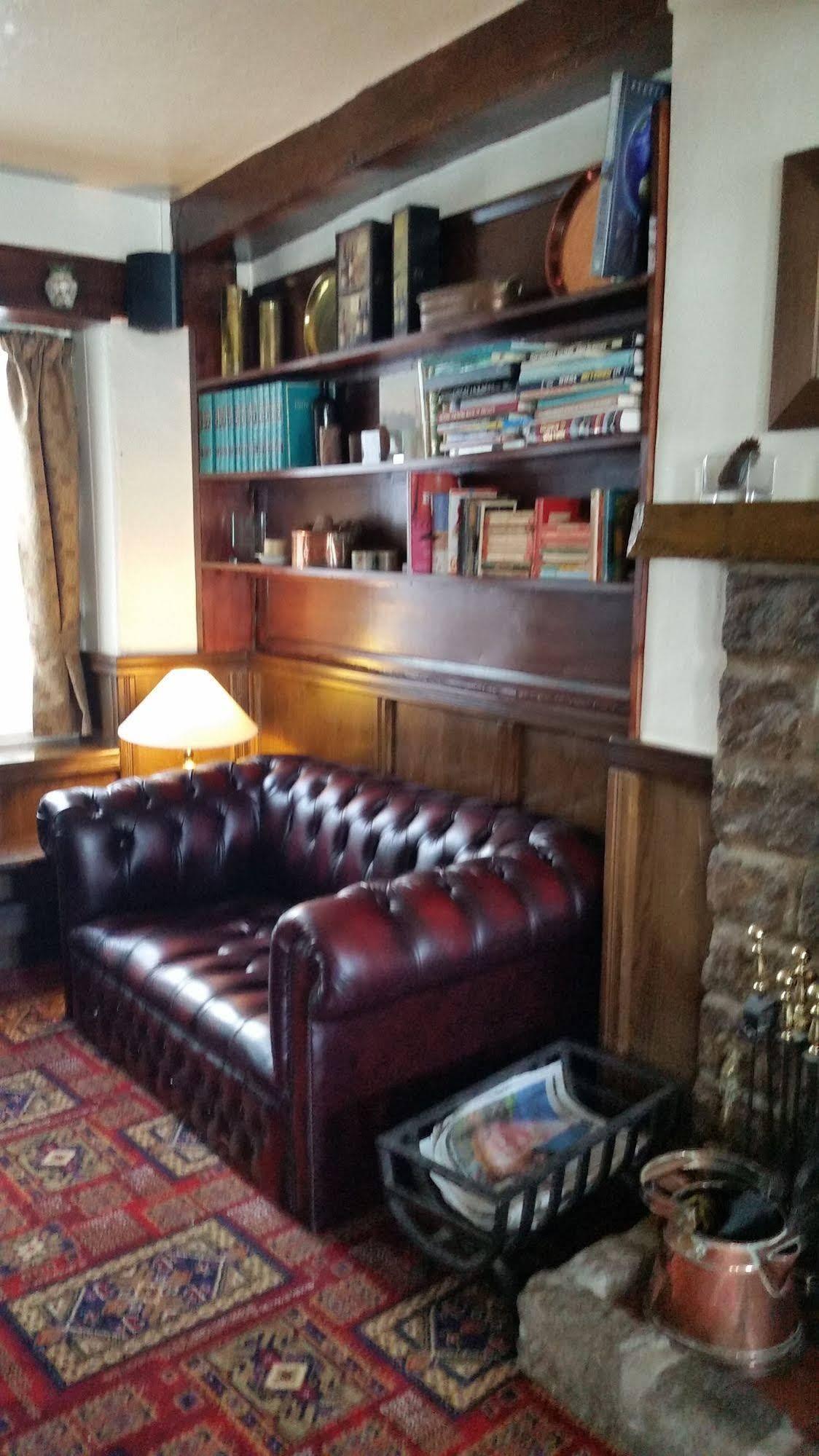 The Cromwell Arms Inn Боуви Трейси Екстериор снимка