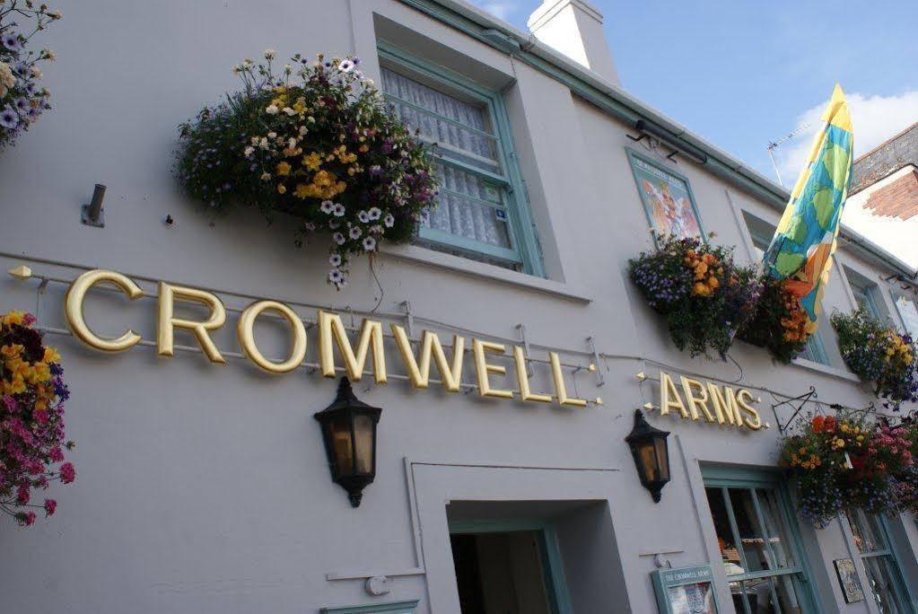 The Cromwell Arms Inn Боуви Трейси Екстериор снимка